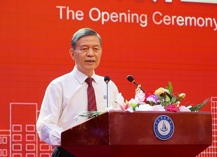 【界面新闻】2023白菜网总站大全院长王渊明寄语2022级学子：启航新征程 筑梦正当时